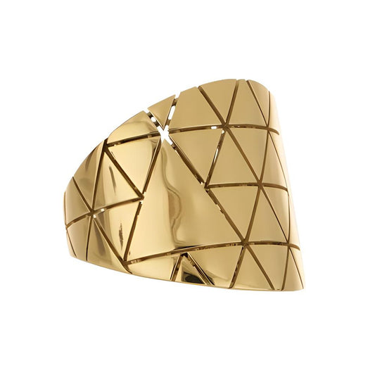 Gold ring with textured triangles