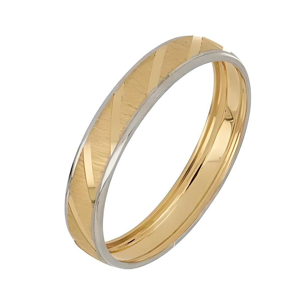 Gold diamond ring with diagonal beveling